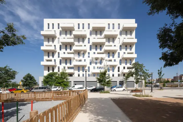 Promoción Residencial Alborada, Calle Pampaneira, frente C/ Bérchules s/n. Juventud-Sanders (Distrito Ronda. Granada Capital) de 270.000 €