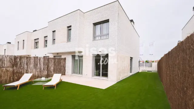 Promoción Torrejón Class, Calle Sector Aldovea s/n. Zona Suroeste (Torrejón de Ardoz) de 489.000 €