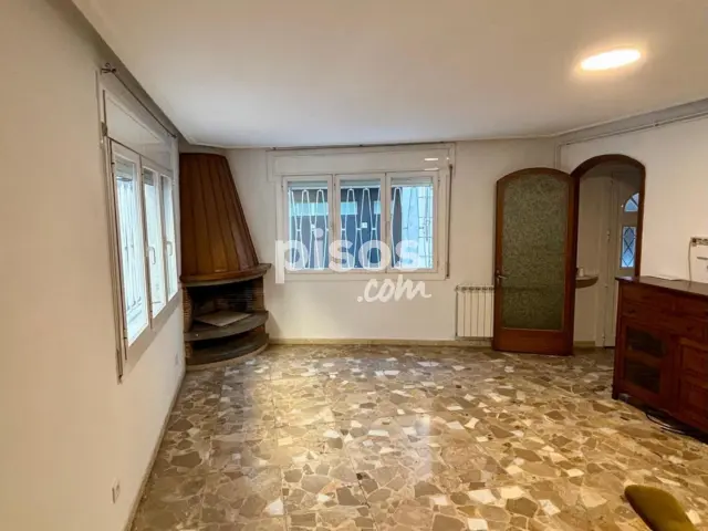 Casa pareada en alquiler en Carrer de l'Espirall, 64, cerca de Carrer de Portugal, Centre (Distrito Centre-Covadonga. Sabadell) de 1.550 €<span>/mes</span>