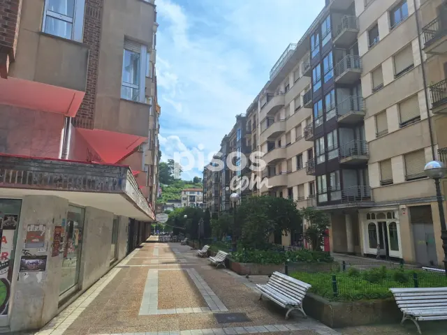 Piso en alquiler en Calle del Txofre, 7, Gros (San Sebastián - Donostia) de 1.750 €<span>/mes</span>