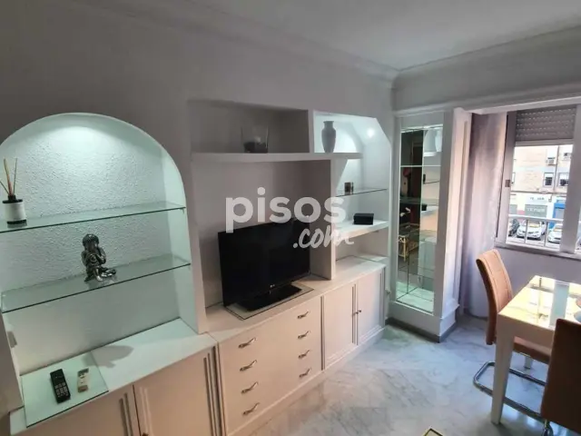 Habitación en alquiler en Avenida Doña Francisquita, 17, Juan XXIII-Rochelambert (Distrito Cerro Amate. Sevilla Capital) de 320 €<span>/mes</span>