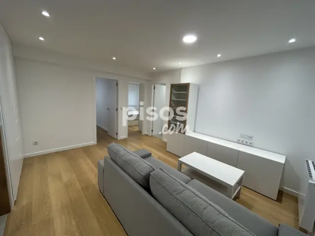 Piso en alquiler en Rúa de Ramón Cabanillas, 8, Ensanche (Santiago de Compostela) de 1.000 €<span>/mes</span>