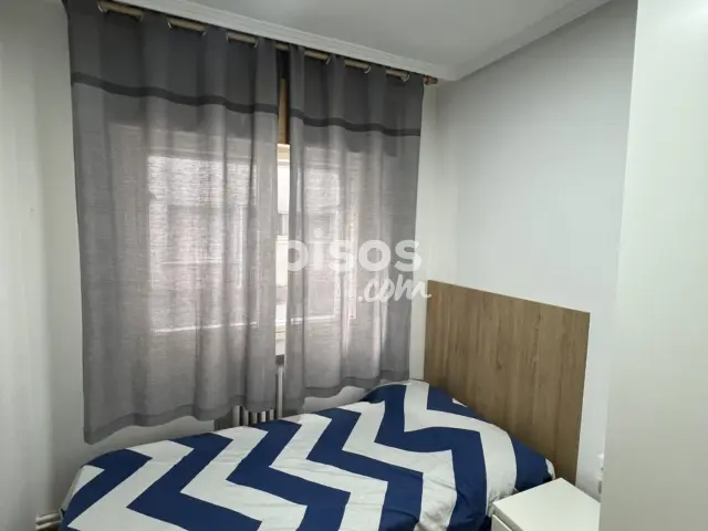Habitación en alquiler en Calle de Gutiérrez Herrero, 10, La Magdalena-Versalles (Avilés) de 350 €<span>/mes</span>