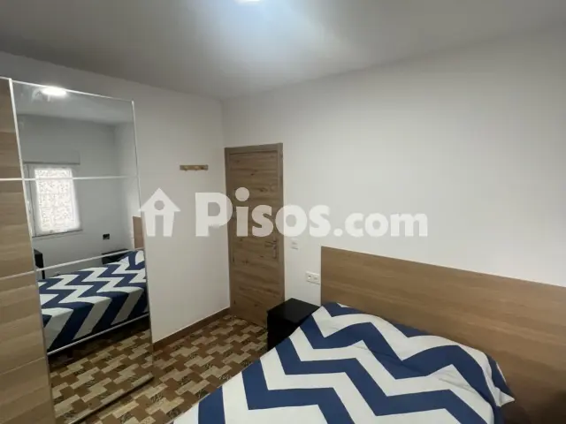 Habitación en alquiler en Calle de la Magdalena, 76, cerca de Camino El Barrial, La Magdalena-Versalles (Avilés) de 0 €<span>/mes</span>