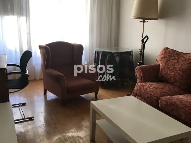 Piso en alquiler en Calle del Rejero Fray Francisco de Salamanca, 1, San Antonio-Estación-Las Hervencias (Ávila Capital) de 750 €<span>/mes</span>