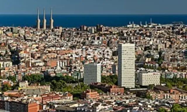Casa adosada en alquiler en Avinguda de Santa Coloma, 20, cerca de Carrer de Pompeu Fabra, Centre-Can Mariner (Santa Coloma de Gramenet) de 2.000 €<span>/mes</span>