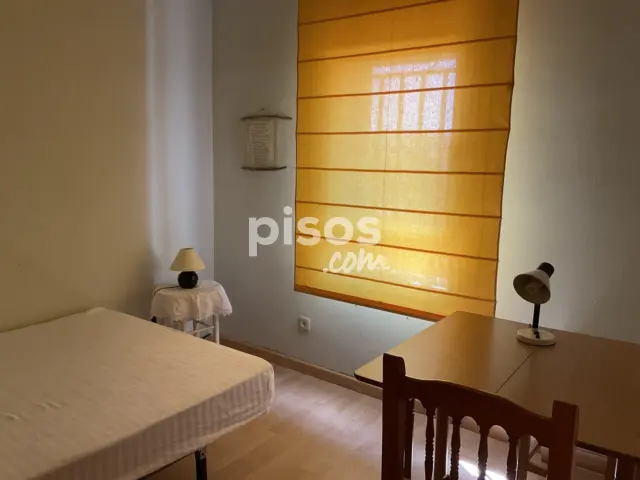 Habitación en alquiler en Calle de los Toreros, 4, Cenicientos de 350 €<span>/mes</span>