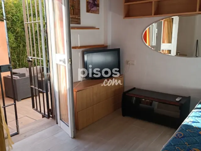 Estudio en alquiler en Calle de la Celinda, 9, Entrenúcleos (Dos Hermanas) de 520 €<span>/mes</span>