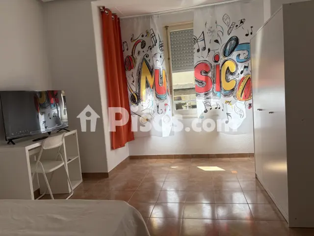 Piso en alquiler en Carrer Capitán Lagier, 9, Centro (Distrito Núcleo Urbano. Elx - Elche) de 2.000 €<span>/mes</span>