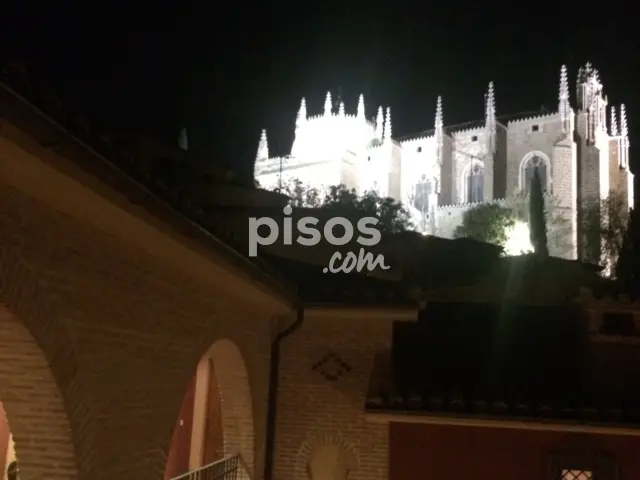 Piso en alquiler en Bajada de San Martín, 13, Casco Antiguo (Distrito Centro. Toledo Capital) de 750 €<span>/mes</span>