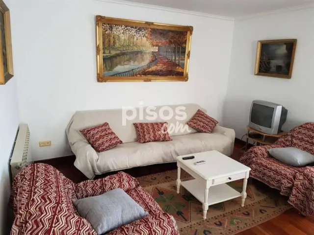 Piso en alquiler en Travesía del Calvo Sotelo, 2, Villarcayo (Villarcayo de Merindad de Castilla La Vieja) de 350 €<span>/mes</span>
