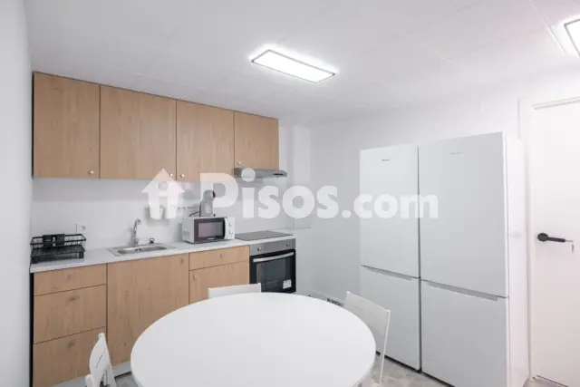 Habitación en alquiler en Calle del Doctor Buades, 82, cerca de Calle de Monforte del Cid, Carolinas (Distrito Pla-Carolinas. Alicante - Alacant) de 330 €<span>/mes</span>