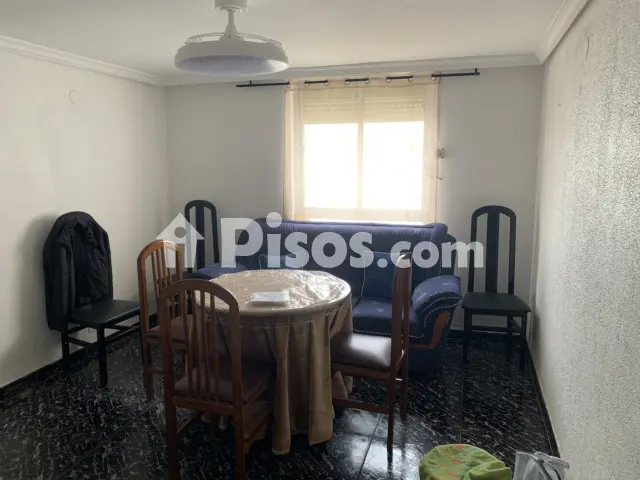 Piso en alquiler en Calle Albañiles, 3, Los Milagros-La Corchera (Mérida) de 400 €<span>/mes</span>