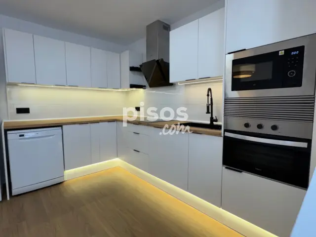 Piso en alquiler en Plaça de Navegació, 11, Santa Catalina (Distrito Ponent. Palma de Mallorca) de 2.200 €<span>/mes</span>