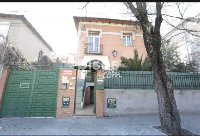 Chalet unifamiliar en venta en Avenida de Ramón y Cajal, 16, cerca de Calle de Guerrero y Mendoza, Ciudad Jardín (Distrito Chamartín. Madrid Capital) de 1.950.000 €