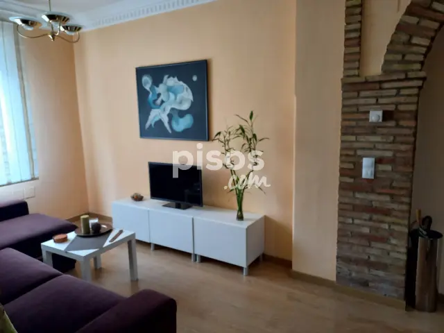 Habitación en alquiler en Calle del Porvenir, 19, Universidad (Zaragoza Capital) de 300 €<span>/mes</span>