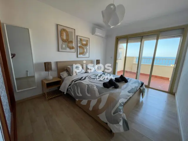 Ático en alquiler en Avenida de Jesús Cautivo, 46, Playa de Los Boliches (Fuengirola) de 1.800 €<span>/mes</span>