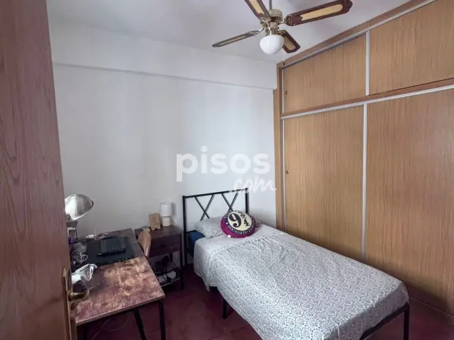 Habitación en alquiler en Calle de Isabel 'La Católica', 28, Benalúa (Distrito Florida-Babel-Benalúa. Alicante - Alacant) de 350 €<span>/mes</span>