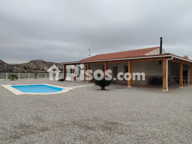 Finca rústica en alquiler en Carretera Albox-Chirivel, 12, Llanos de los Olleres (Albox) de 850 €<span>/mes</span>