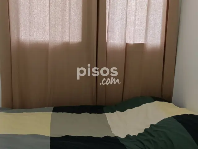 Habitación en alquiler en Calle de Julián Besteiro, 5, Constitución-Balconcillo (Guadalajara Capital) de 0 €<span>/mes</span>