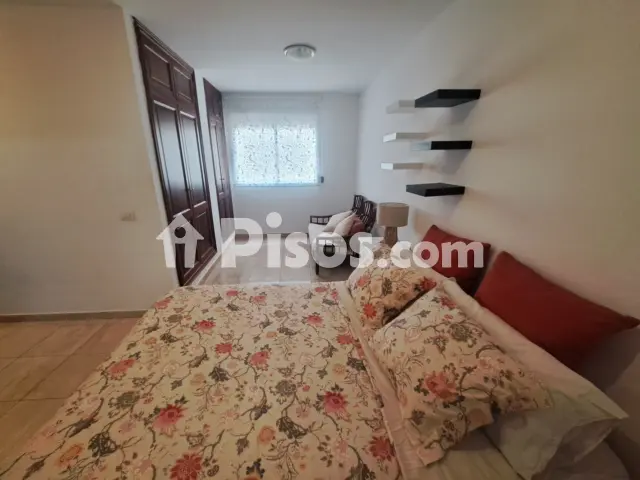 Piso en alquiler en Calle Salamanca, 42, cerca de Calle Calvo Sotelo, Salamanca-Uruguay-Las Mimosas (Distrito Centro-Ifara. Santa Cruz de Tenerife Capital) de 1.200 €<span>/mes</span>