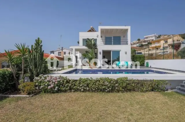 Casa adosada en alquiler en Calle Caracolas, 88, El Pelayo-Parques Naturales (Algeciras) de 1.690 €<span>/mes</span>