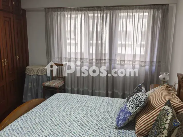 Piso en alquiler en Calle Calle de Frei Rosendo Salvado, 3, Ensanche (Santiago de Compostela) de 1.200 €<span>/mes</span>