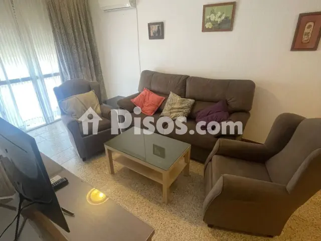Piso en alquiler en Calle de Séneca, 4, Entrenúcleos (Dos Hermanas) de 930 €<span>/mes</span>