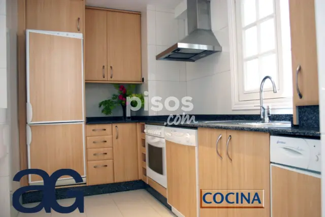 Dúplex en alquiler en Calle de Colón, Centro-Areal (Distrito Casco Urbano. Vigo) de 1.150 €<span>/mes</span>