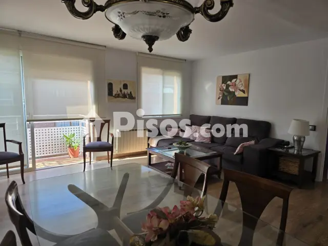 Dúplex en venta en Carrer d'Alcoi, cerca de Carrer de l' Ancianitat, Poble Nou-Zona Olímpica (Distrito Sant Pere-Zona Esportiva. Terrassa) de 409.000 €