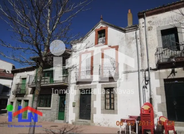 Casa en venta en Avenida Principal, 50, Las Navas del Marqués de 99.000 €