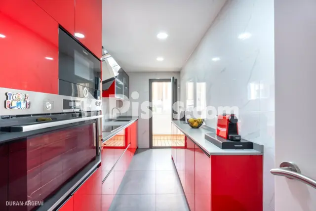 Piso en venta en Rambla de Sant Nebridi, Cementiri Vell (Distrito Vallparadís-Escoles. Terrassa) de 339.000 €