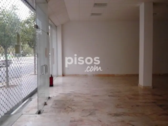 Local comercial en venta en Cascajos-Piqueras, Cascajos-Piqueras (Logroño) de 325.000 €