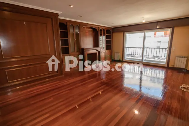 Piso en venta en Travesía del Marqués Alcedo, O Castro (Distrito Casco Urbano. Vigo) de 600.000 €