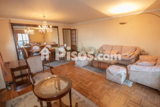 Piso en venta en Calle Vía Norte, Fátima-Travesía de Vigo-San Xoán (Distrito Casco Urbano. Vigo) de 429.000 €