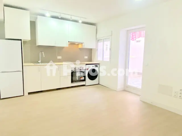 Piso en alquiler en Calle de San Vicente, El Pilar-La Estación (Talavera de la Reina) de 800 €<span>/mes</span>