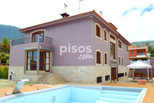 Chalet unifamiliar en venta en Calle de Fray Andrés de Abreu, La Orotava de 700.000 €