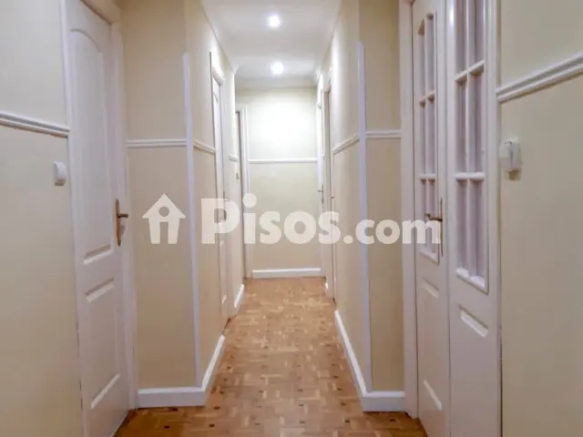Piso en venta en Calle del Obispo Estenaga