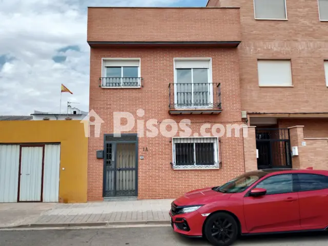 Casa adosada en venta en Calle de Goya