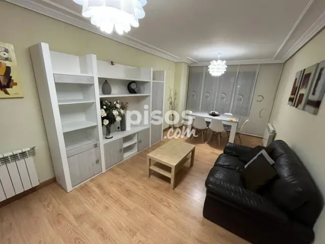 Piso en alquiler en Semicentro, Centro-Villacerrada-Pajarita (Albacete Capital) de 850 €<span>/mes</span>