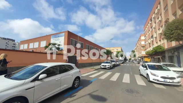 Apartamento en venta en Calle de Juan de la Encina, Nueva Andalucía (Almería Capital) de 210.900 €