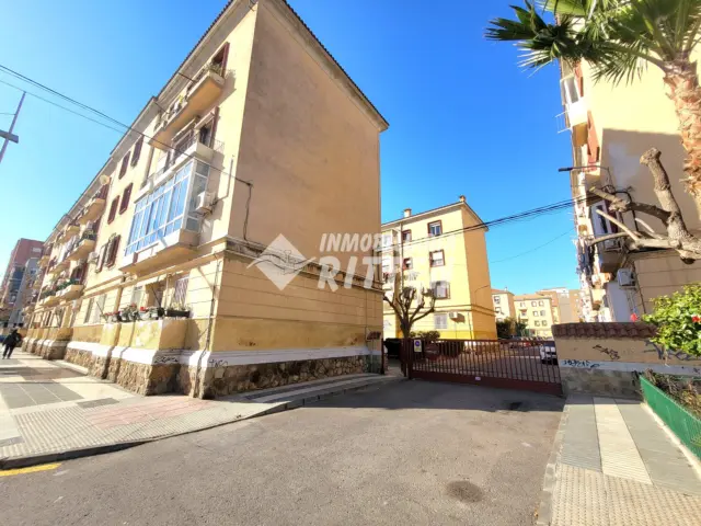 Piso en venta en Calle Gravina, 4, Ensanche (Distrito Núcleo Urbano. Cartagena) de 92.500 €