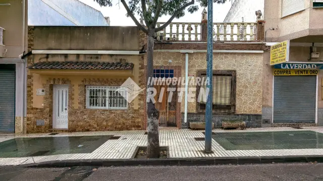 Casa adosada en venta en Calle Mayor, 7, cerca de Callejón Gral Barcelo, La Concepción-Villalba (Distrito Núcleo Urbano. Cartagena) de 99.000 €