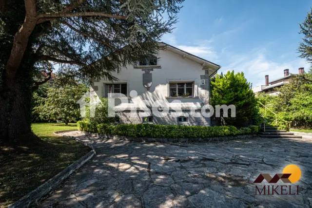 Casa unifamiliar en venta en Calle del Barón de Adzaneta