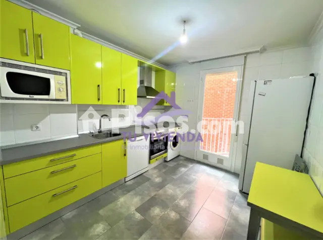 Piso en venta en Avenida de los Derechos Humanos, El Cristo-Ave María (Palencia Capital) de 190.000 €
