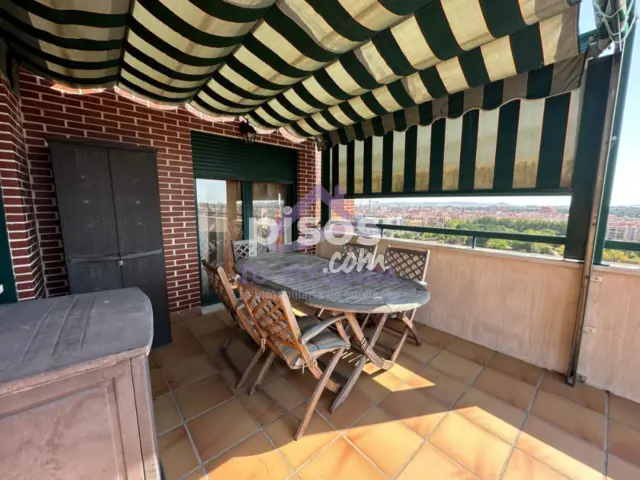 Ático en venta en Paseo del Arco de Ladrillo, cerca de Calle Florencia, Ciudad de la Comunicación-Argales (Valladolid Capital) de 320.000 €