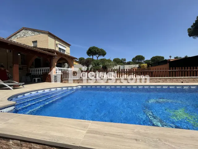 Casa en venta en Carrer de la Lluna, cerca de Ronda de la Goba, Vidreres de 490.000 €