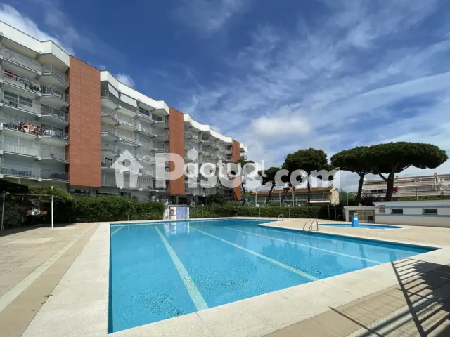 Piso en venta en Avinguda Mediterranea, Castell d'Aro (Castell d'Aro, Platja d'Aro i s'Agaró) de 315.000 €