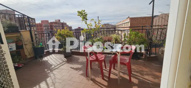 Ático en venta en Carrer de Richard Strauss, cerca de Carrer d' Oceania, Llefià-Artigues (Badalona) de 255.000 €