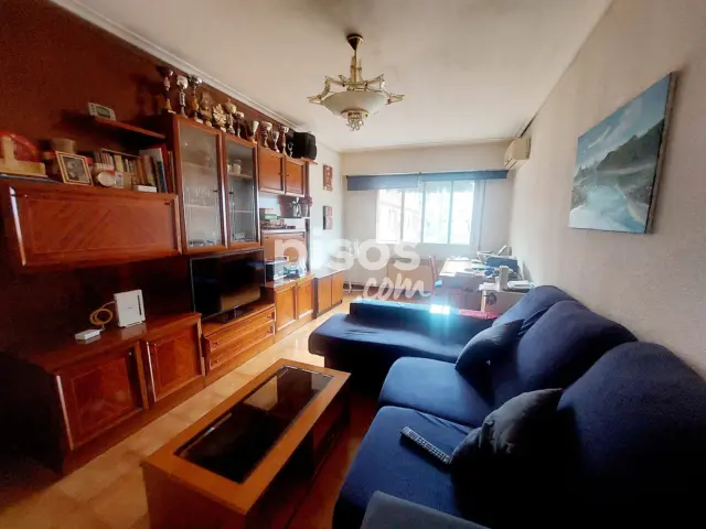 Piso en venta en Calle de Beatos Mena y Navarrete, Universidad-Los Lirios (Logroño) de 140.000 €
